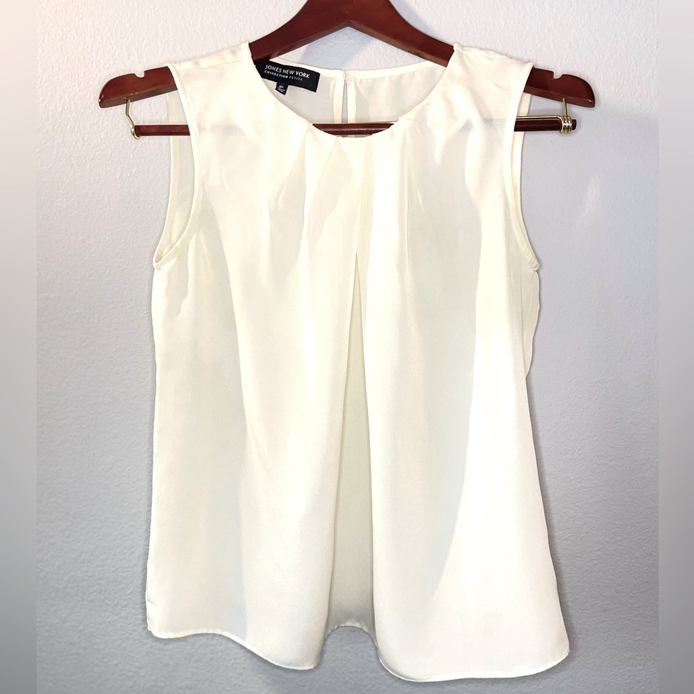 Jones New York sleeveless satin blouse - size 8P